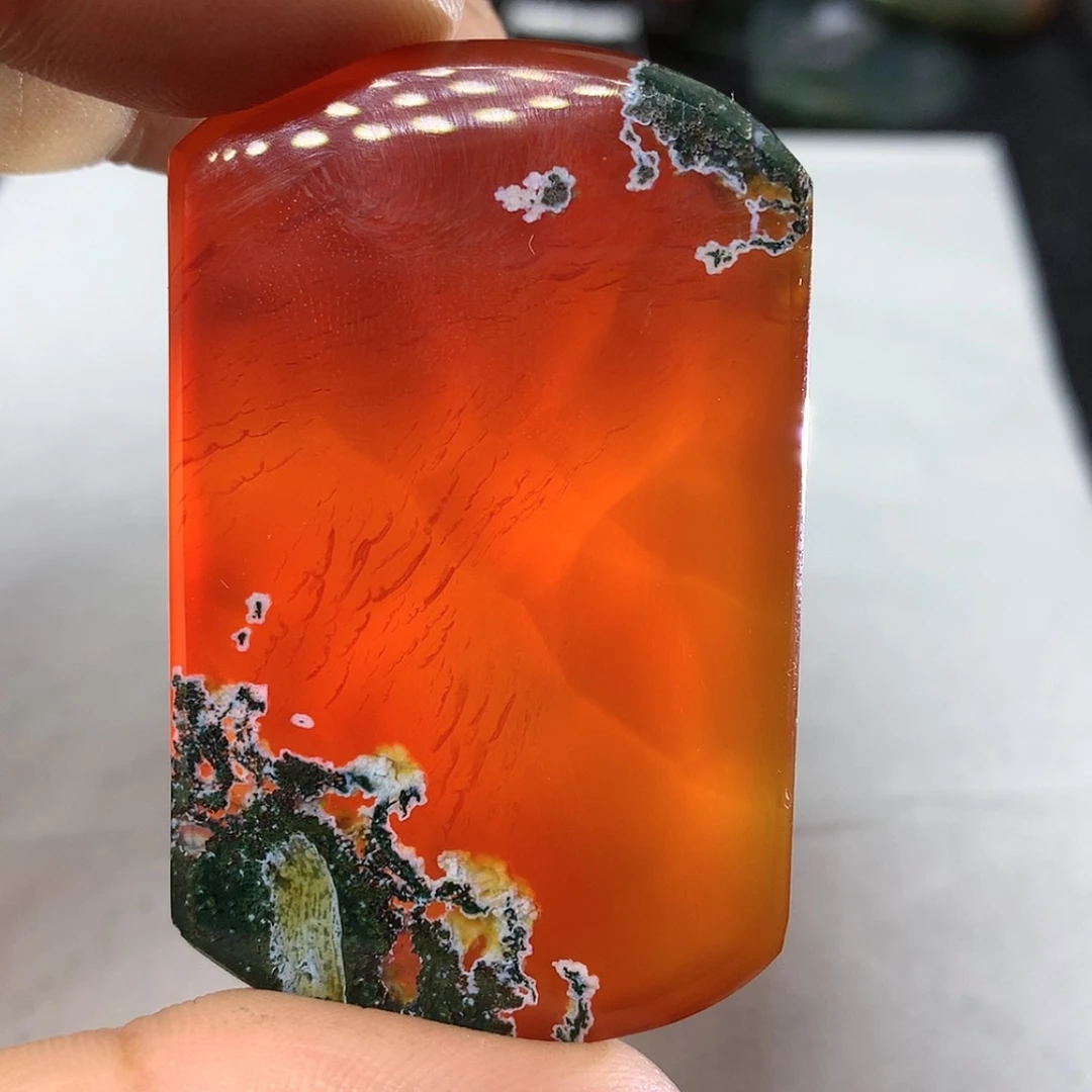 【闪购商品】玛瑙/玉髓颈饰未镶嵌月*