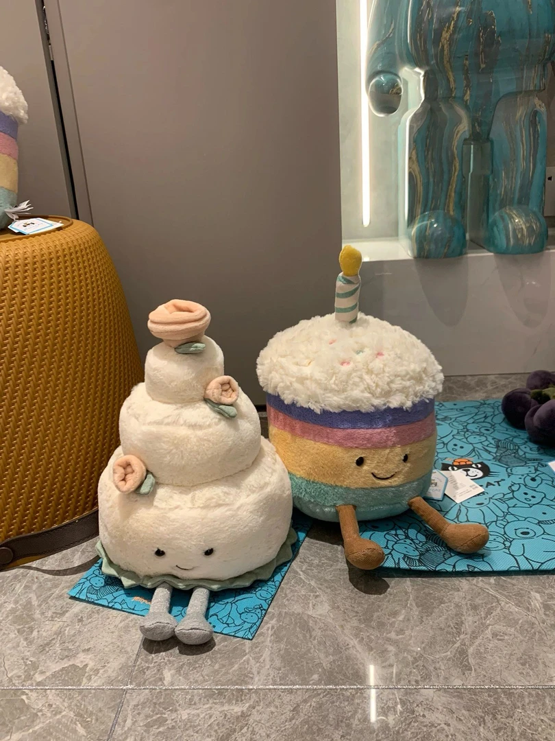 英国jELLYCAT精致法式草莓挞奶油生日蛋糕彩虹蛋糕甜甜圈毛绒玩具