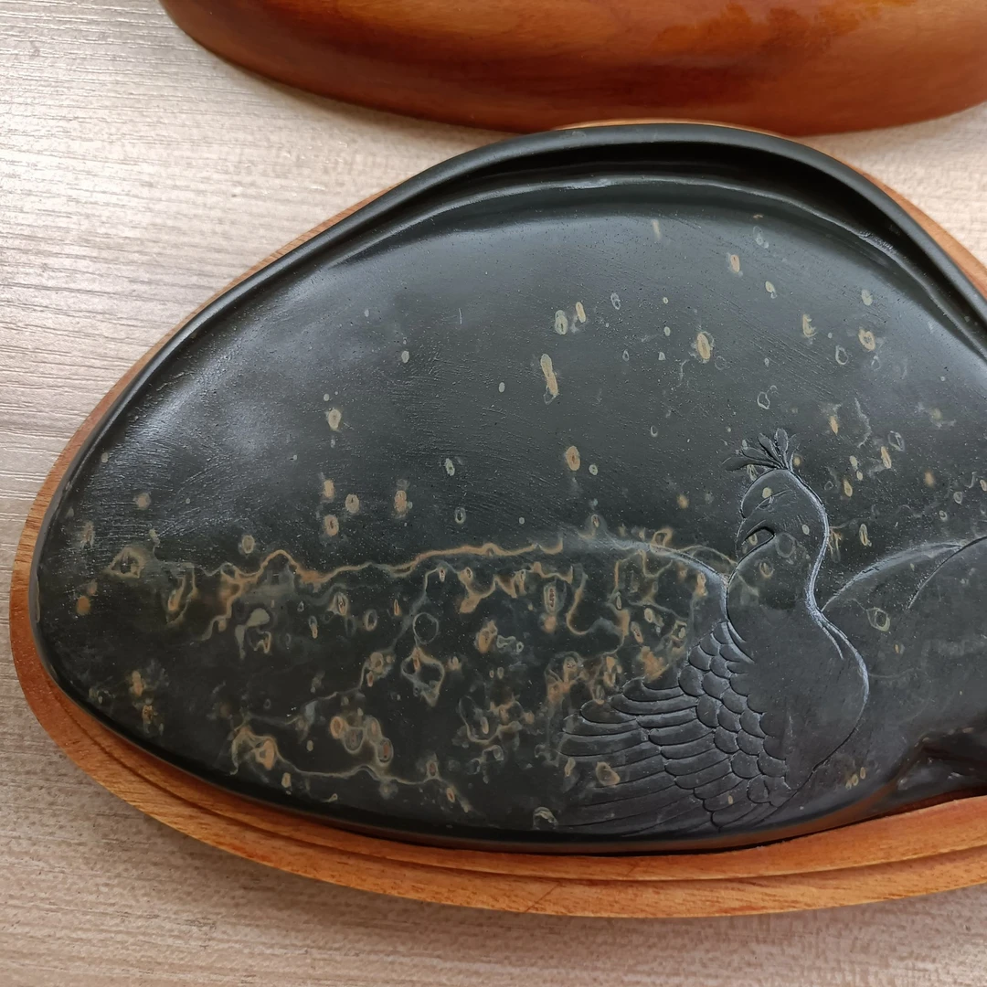 自产自销歙砚台毛笔宣纸 老坑金星金花石料带樟木盒 送老徽墨一锭