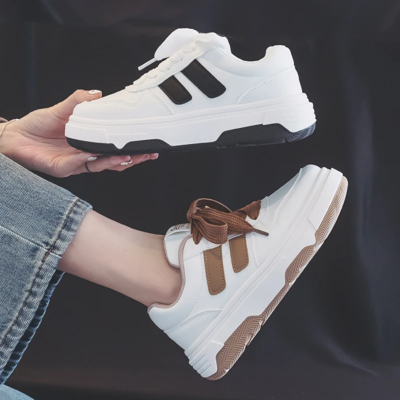 新2024百搭时尚厚底板鞋女潮流设计感小白鞋小众休闲学生运动鞋