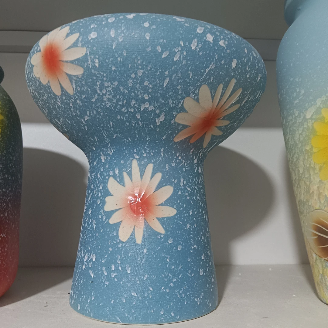 50号花盆，高26口20，默认微瑕，有孔