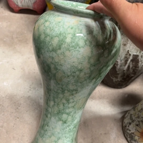 罐默认微瑕，有孔，编号29-30