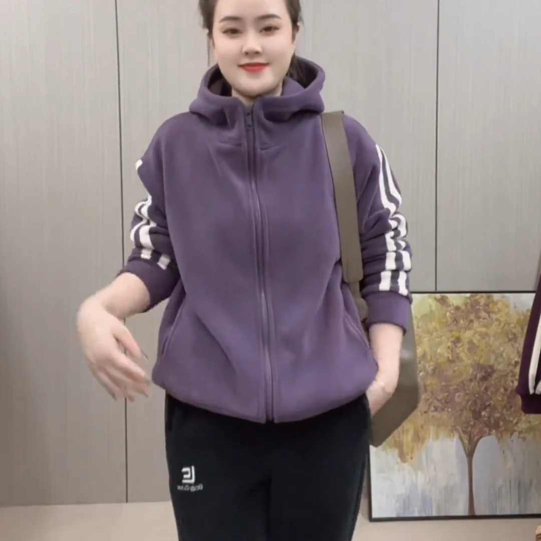 【沐沐】秋冬加绒加厚时尚百搭宽松休闲运动拼条双面澳粒绒连帽外套