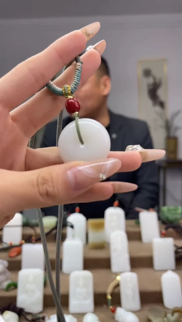 【闪购商品】和田玉颈饰未镶嵌1