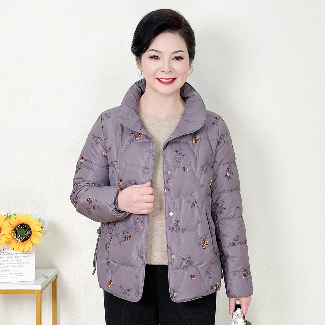 妈妈冬装短款羽绒服女中老年女装洋气冬季中年保暖御寒绣花外套女
