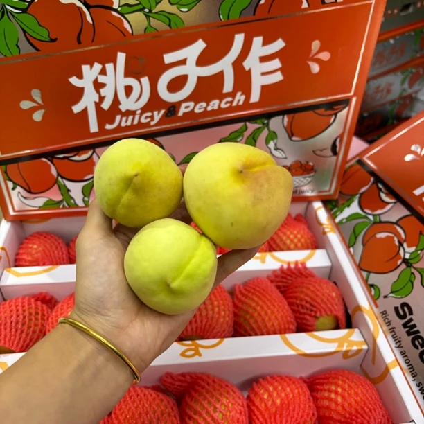 【桃子作】金秋白蜜桃 脆甜可口 整箱约4.5斤