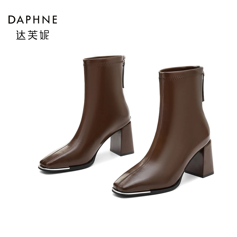 Daphne/达芙妮金属方头短靴女粗跟2024年秋冬新款高跟鞋法式靴子