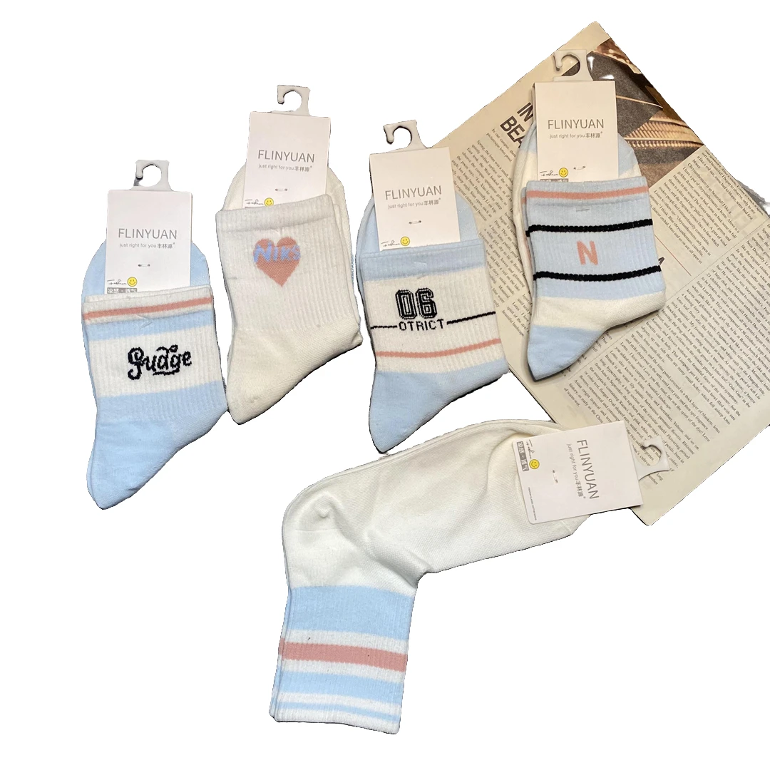 袜子女薄款ins潮女中筒蓝色日系原宿风学院风卡通长筒小熊袜百搭