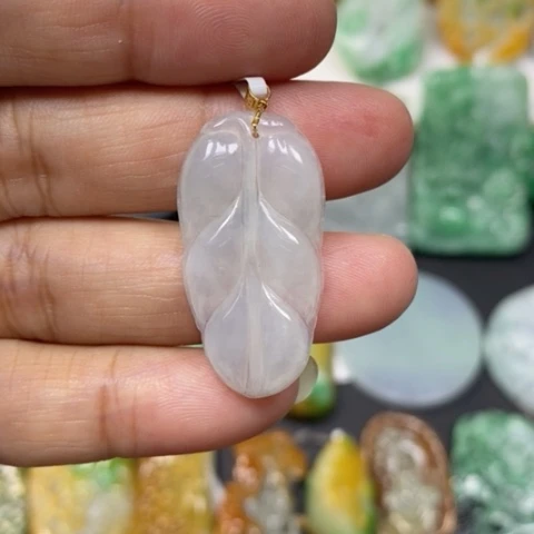 翡翠颈饰未镶嵌挂件
