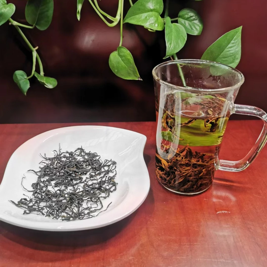 亚太程鸿正山小种红茶（花香味）一斤罐装手提