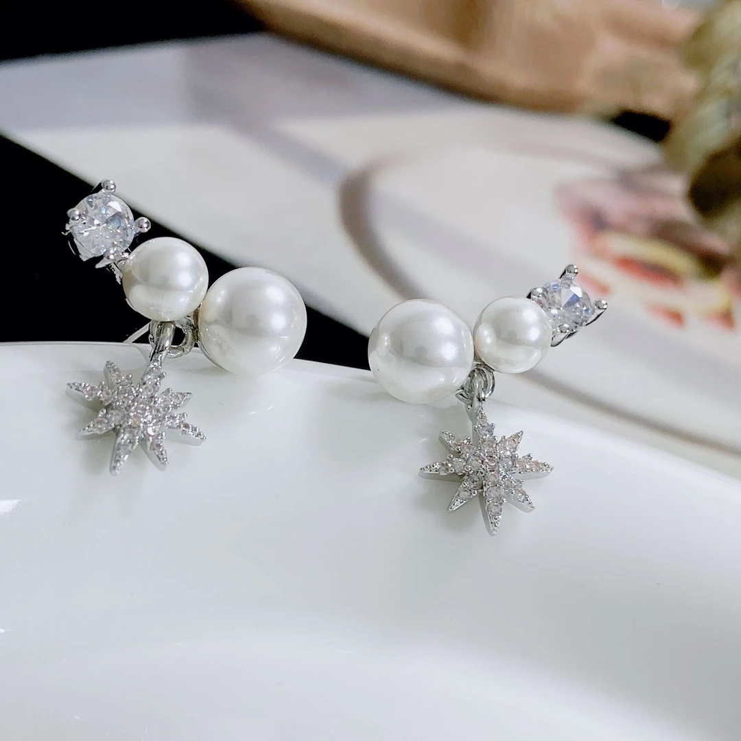 Kvdifala/卡帝法拉 铜合金仿珍珠耳饰 377气质时尚百搭小众约