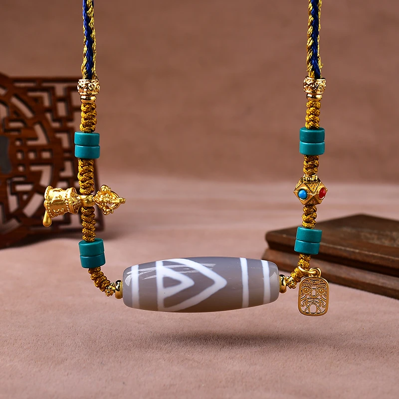 品煌雪域白一眼蚀花玛瑙锁骨链编织男女同款时尚百搭吊坠38x12mm