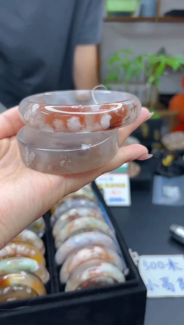 【闪购商品】石英质玉手镯未镶嵌A549(68圈赠送镯心)
