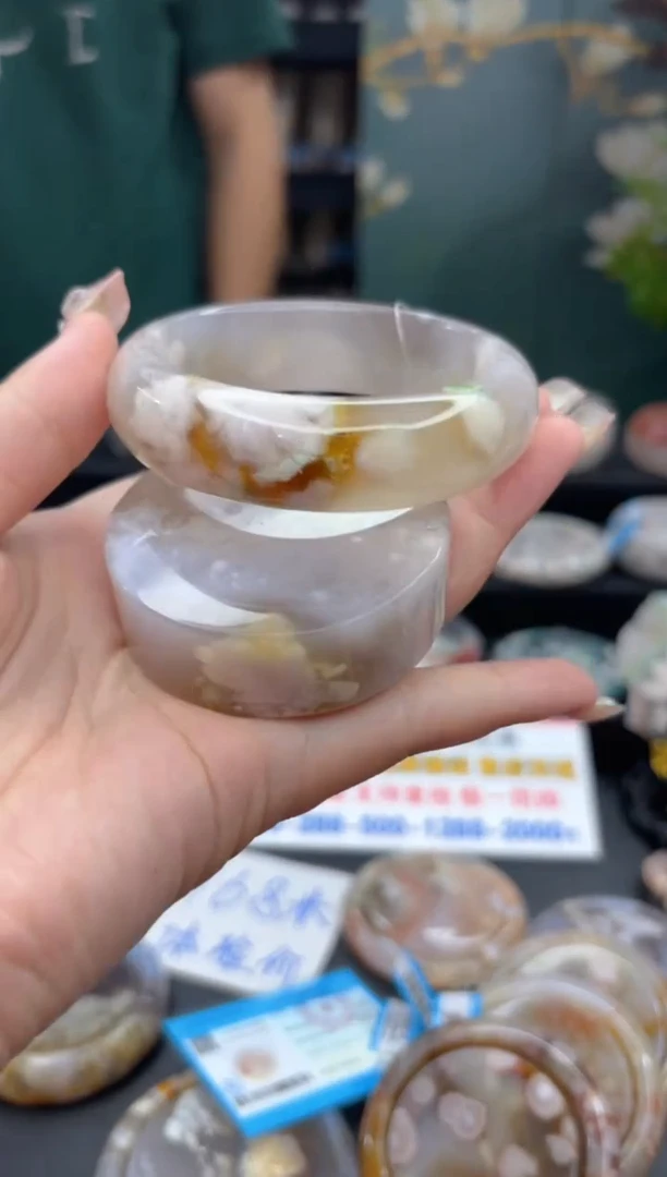 【闪购商品】石英质玉手镯未镶嵌152(59圈赠送镯心)