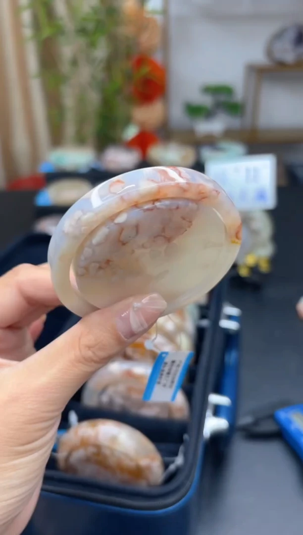 【闪购商品】石英质玉手镯未镶嵌A126(55圈赠送镯心)
