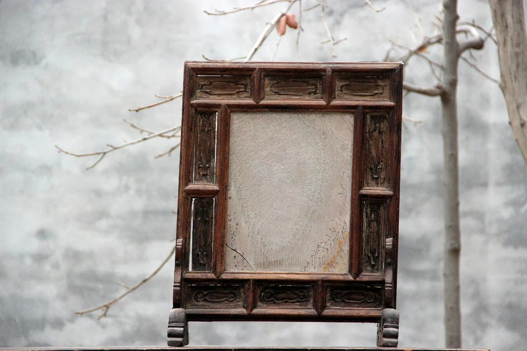 【文房·石屏】尺寸:“41✘20✘52   榆木   清早期”，文气典雅。