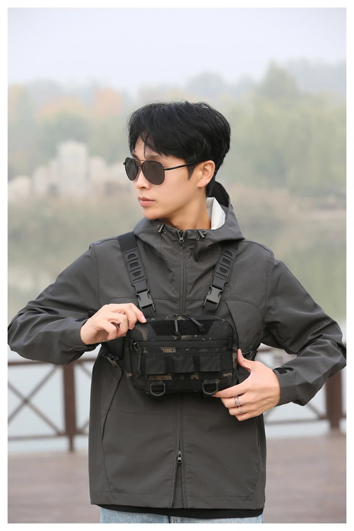 路亚包新款战术胸包男胸前包迷彩腰包多功能户外骑行运动马甲挂包