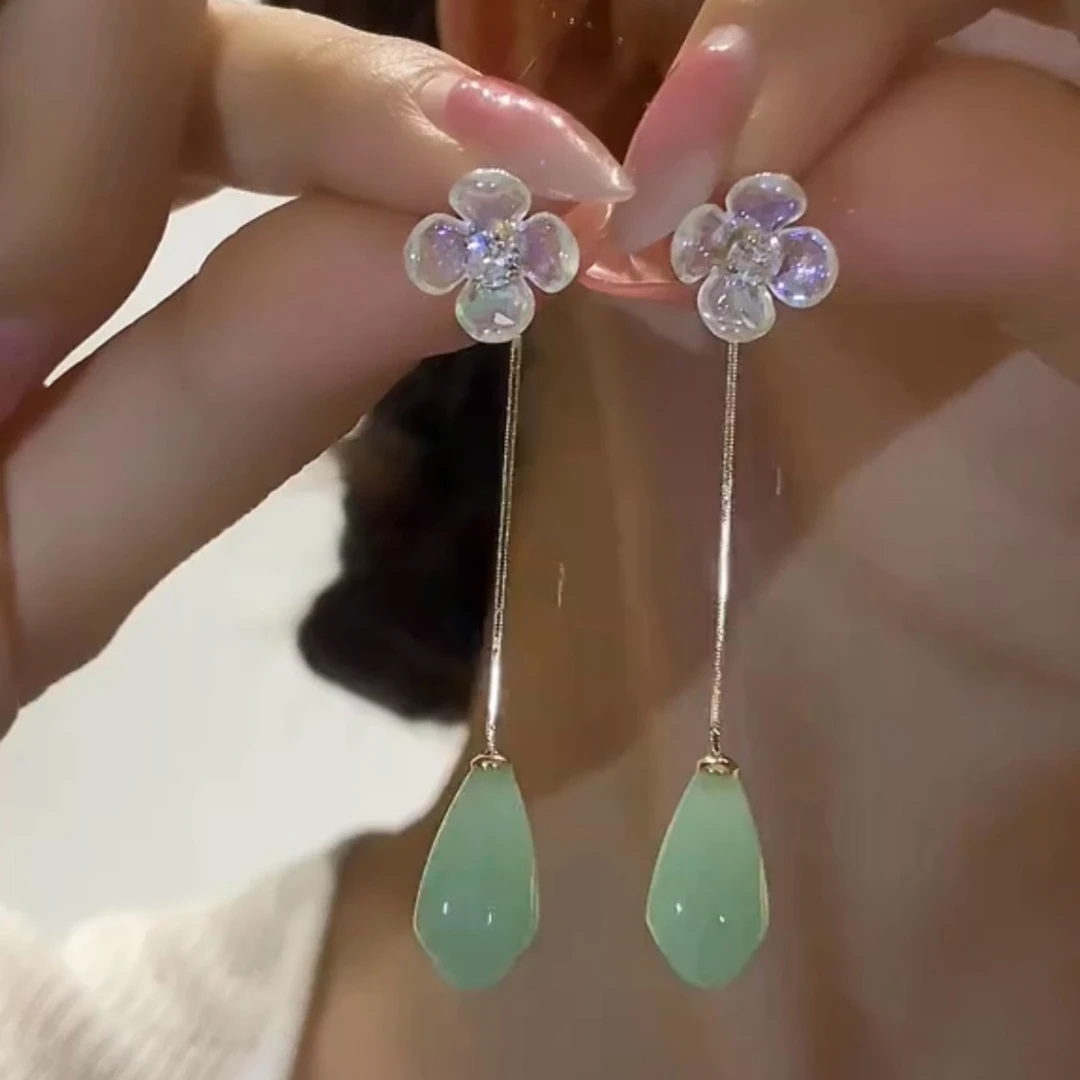 2024新款两戴耳坠长款高级感水滴流苏耳饰超仙复古风玉兰花朵耳环