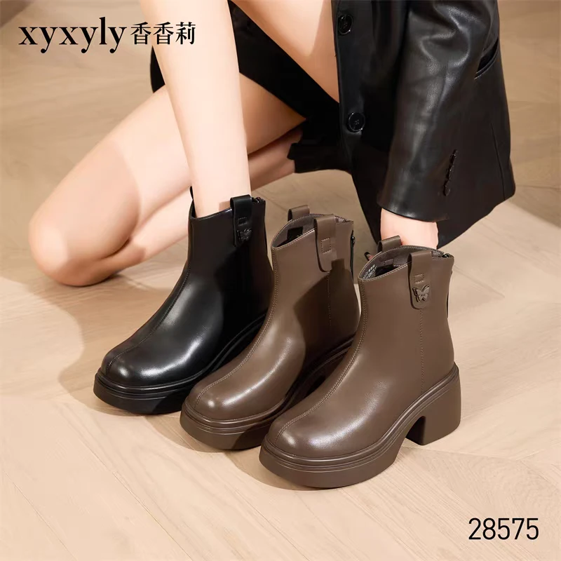 香香莉2024冬季短筒加绒高跟加厚底马丁靴亮面34码女棉靴子M28575