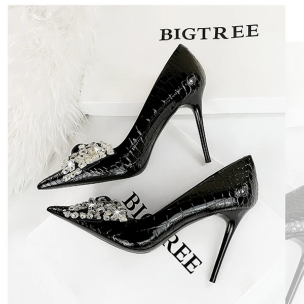 水钻蝴蝶结高跟鞋女2025爆款洋气黑色浅口百搭名媛气质细跟单鞋女