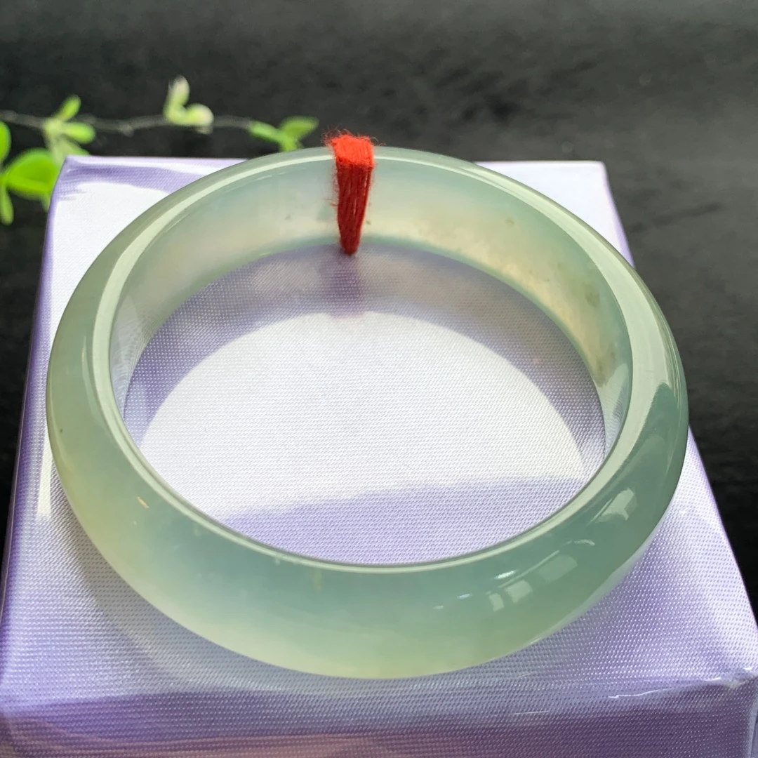 天然缅甸翡翠手镯冰种天空蓝 编号 3565  尺寸 55-14-8