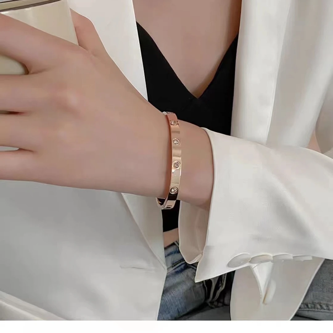 钛钢手镯 轻奢高级感手镯开口极简风不褪色卡家网红同款ins潮女