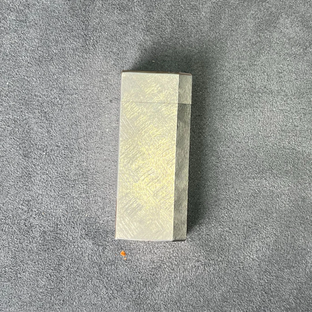 卡银色短五角锉刀纹打火机直播专用链接使用