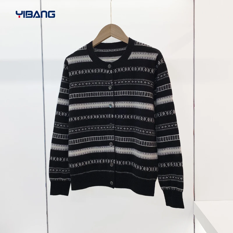 谊邦『康赛妮小山羊绒』秋冬黑色提花开衫外套费尔岛洋气衣服女装