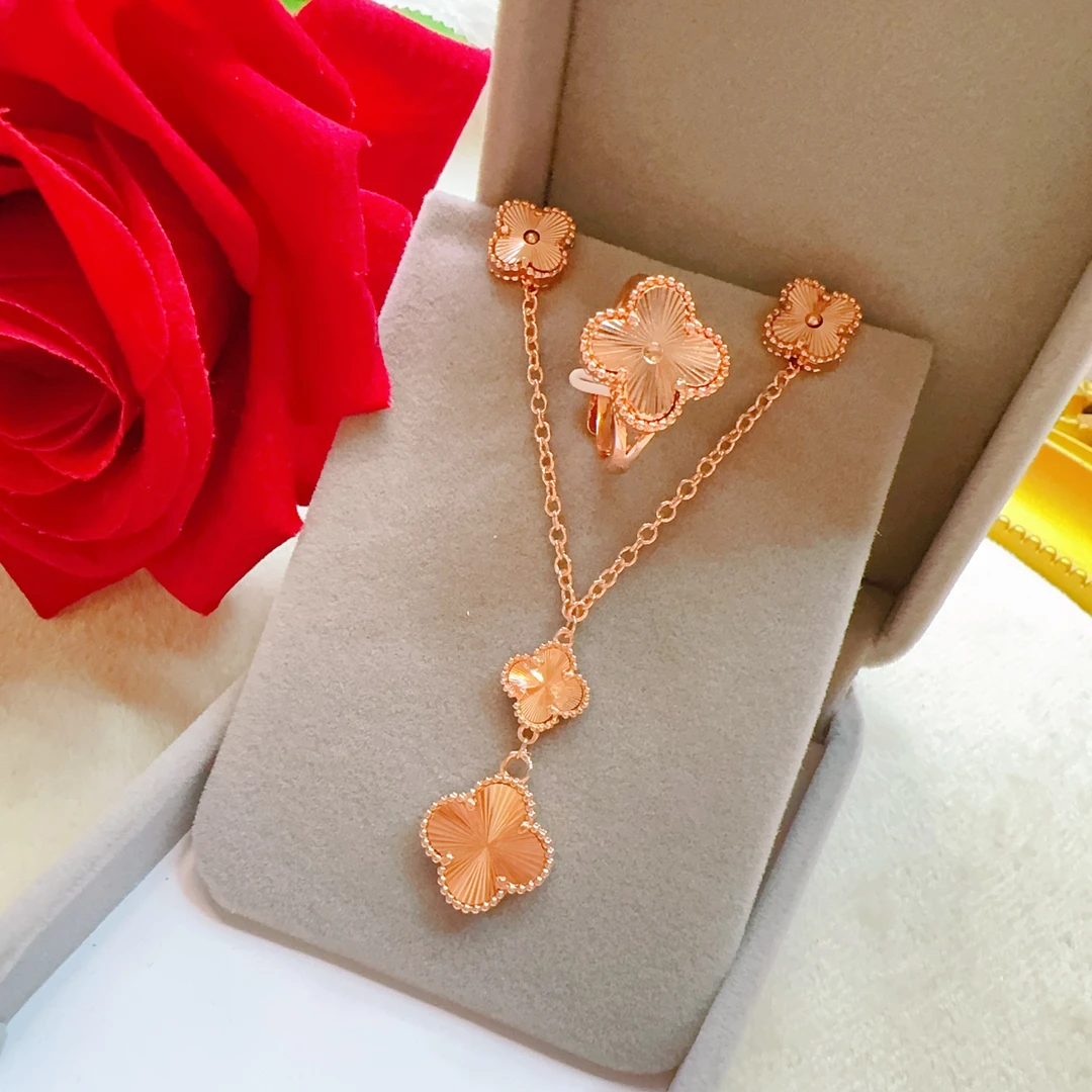 铜合金项链 parilar新款玫瑰金色幸运草三件套精美时尚百搭705