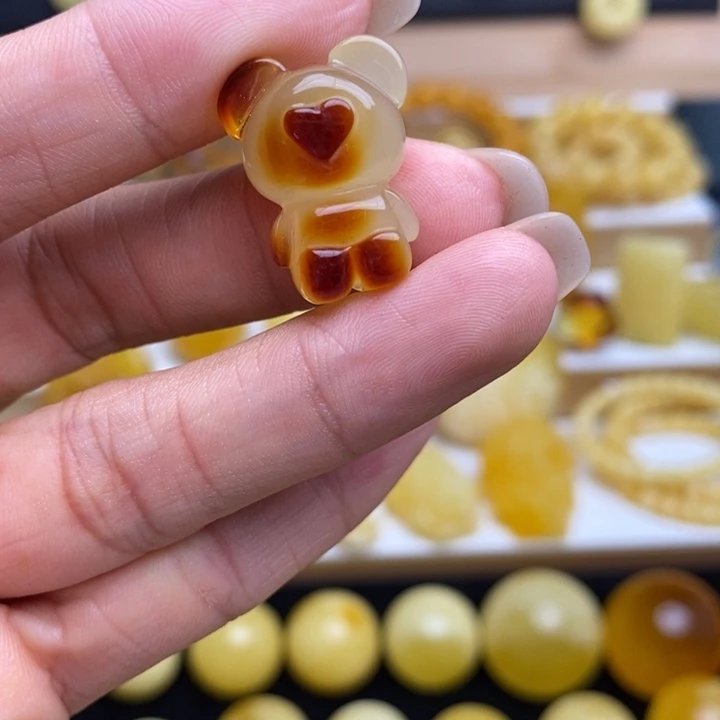 蜜蜡珠宝奇石未镶嵌