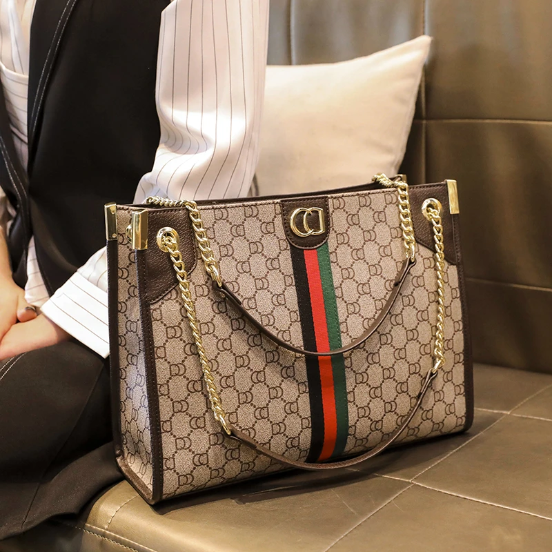 香港品牌轻奢女包单肩斜跨包高级感大容量百搭女士时尚真皮托特包