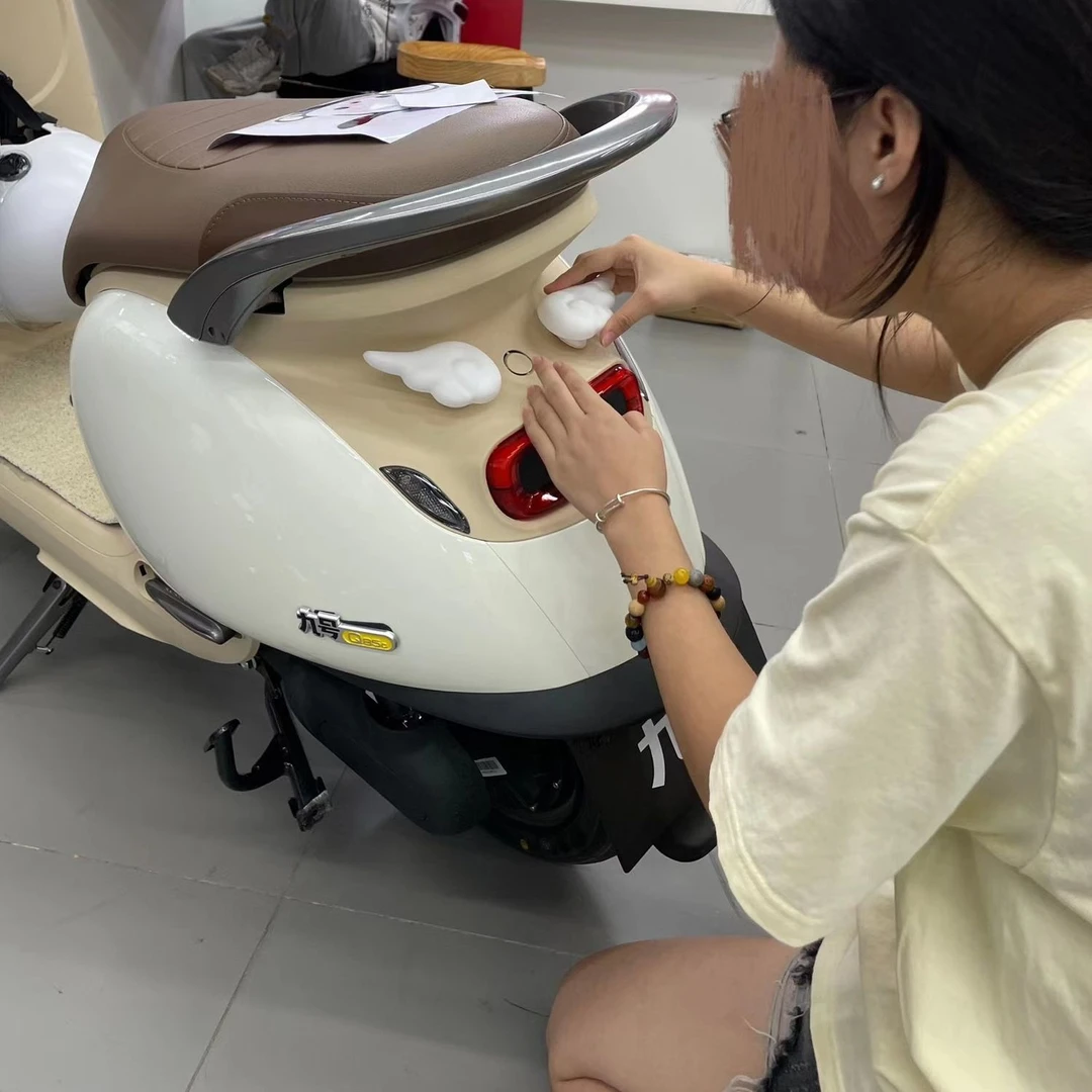 电动车摩托天使翅膀装饰个性高颜值车贴头盔九号爱玛台铃网红装饰