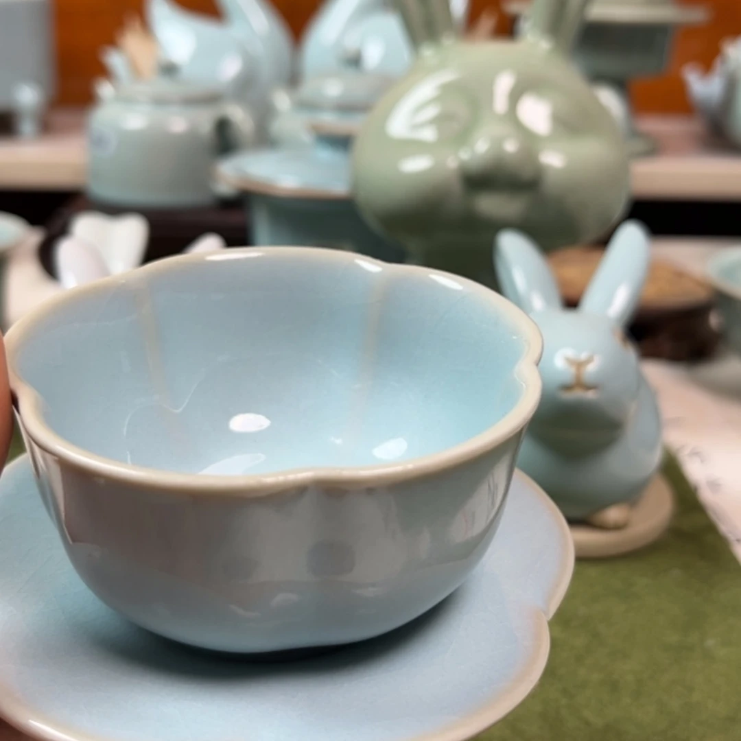 【闪购商品】瓷杯花**叶微瑕