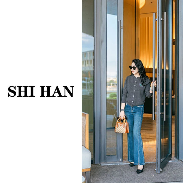 【诗菡服饰】2024秋季新款时尚圆领单排扣针织衫刺绣太阳花开衫6887