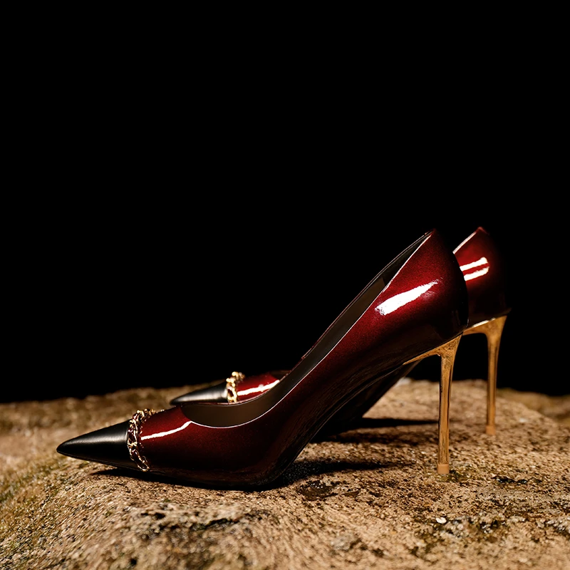 【牵绊】Miss left/独女高级感高跟鞋女2025尖头细跟酒红气质单鞋