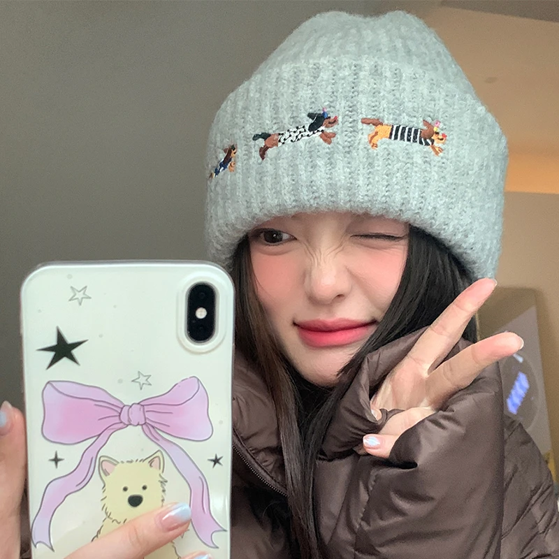 灰色可爱腊肠狗刺绣针织帽子女加厚保暖大头围毛线帽显脸小包头帽