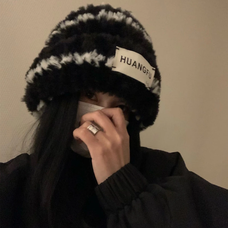 新款帽子女韩版条纹显脸小毛绒绒保暖毛线帽大头围护耳堆堆帽男潮