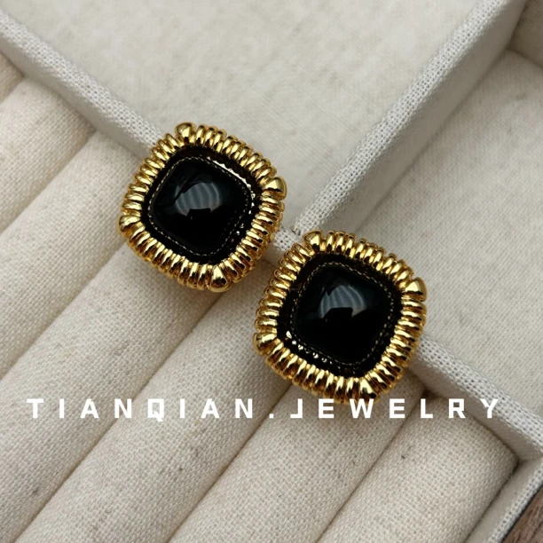 铜合金耳饰 T.Q法式中古黑色方形耳钉
