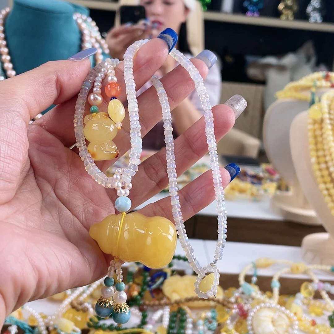 【闪购商品】琥珀颈饰未镶嵌