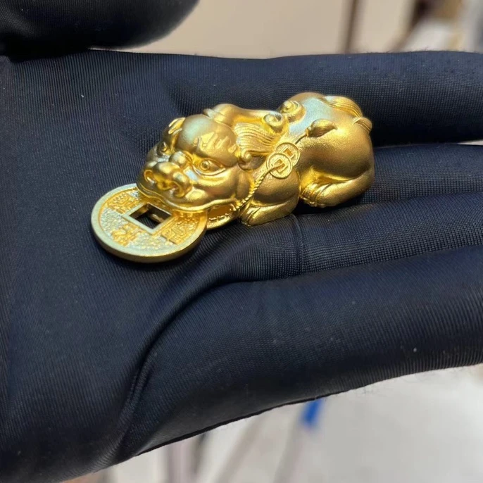 足金 古韵貔貅79.58克金饼摆件工艺品