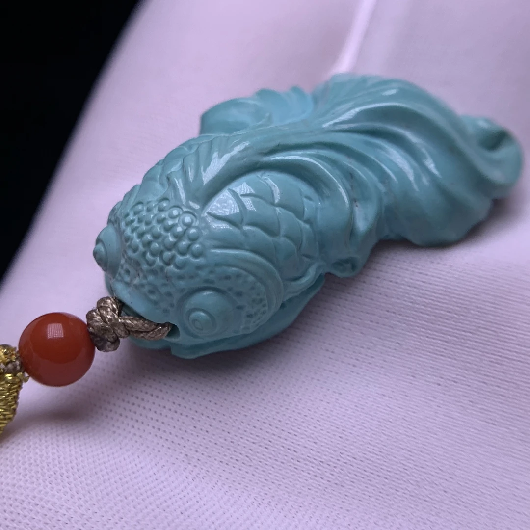 原矿高瓷精品绿松石金鱼吊坠锁骨雕件手工精雕蓝色特色男士女士