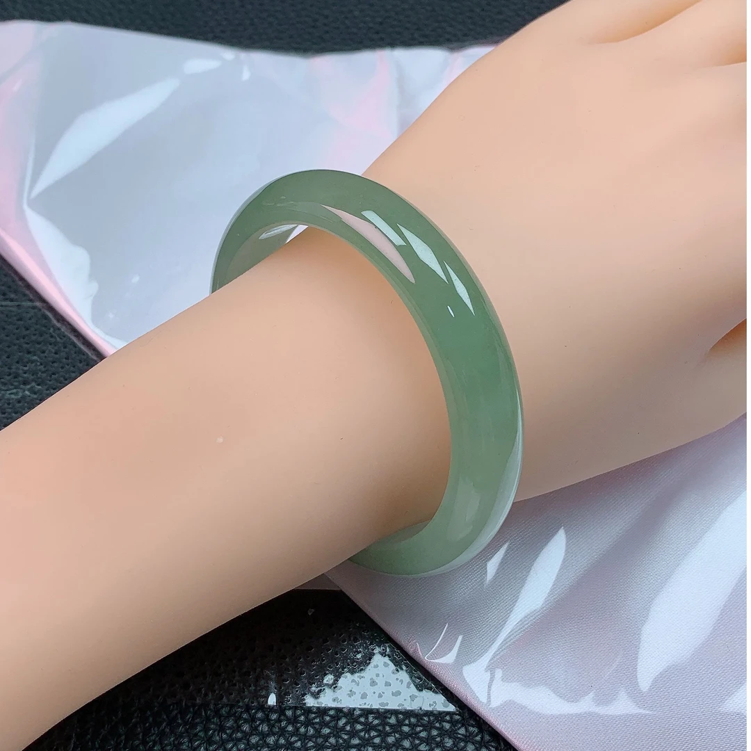 55圈冰晴绿半山水高冰透肉质细腻色泽饱满品质上佳纯天然A货翡翠