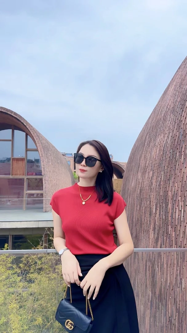 181法式赫本风通勤时尚针织衫女2023年夏季新款纯色蝴蝶袖上衣