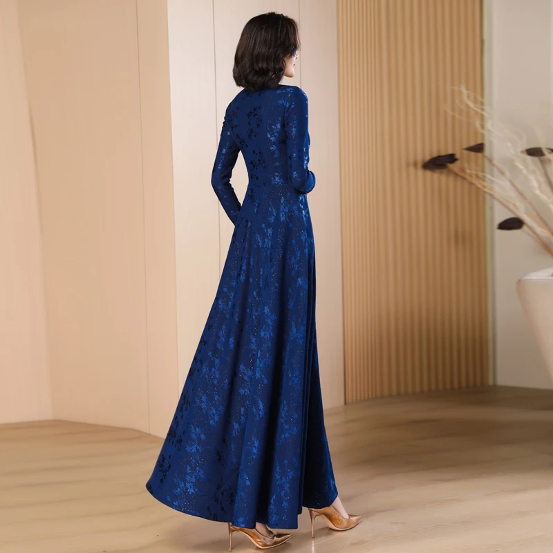 藏蓝色星空新款连衣裙女秋2025长袖气质收腰长过膝到脚踝裙子639