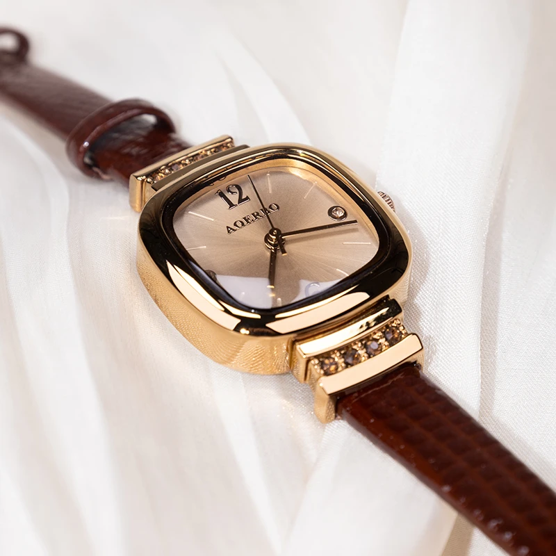 2025新款手表女款轻奢小众复古高颜值女士爆款防水真皮气质小方表