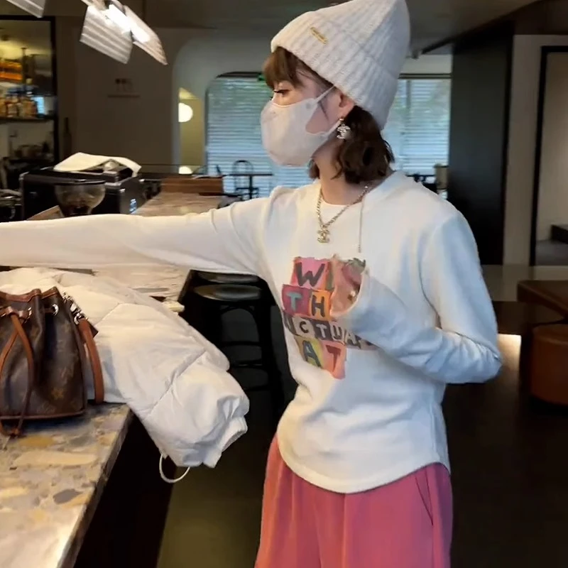 新款休闲圆领韩版字母印花加绒长袖T恤女秋冬短款内搭打底衫上衣