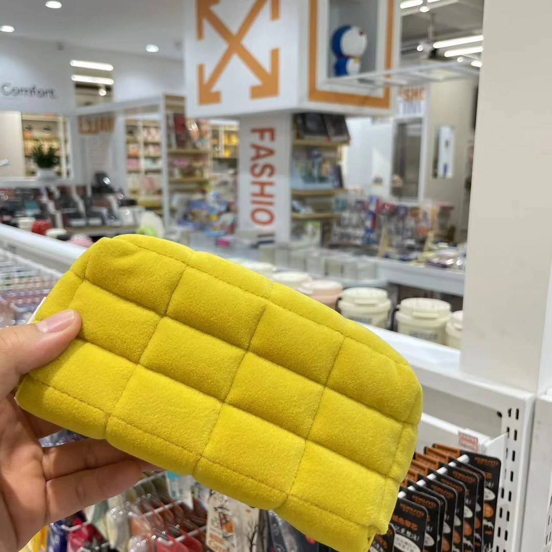 笔袋枕枕包一个颜色不挑