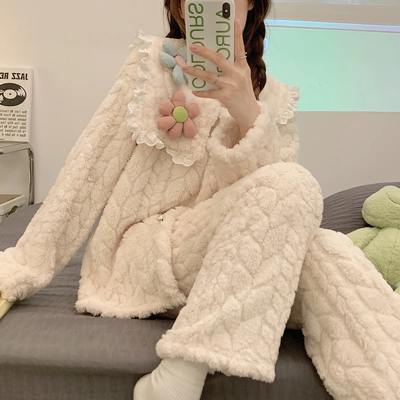 秋冬季日系睡衣女加绒软绵绵卡通可爱珊瑚绒圆领可外穿毛绒家居服