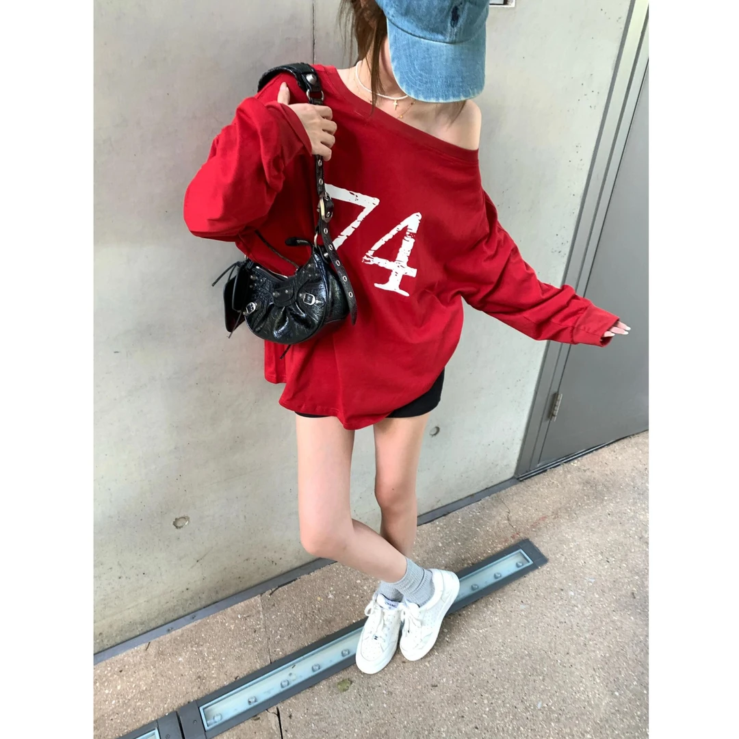 棉昭早秋新款红色数字长袖卫衣女斜肩小心机时尚百搭显高显瘦穿搭