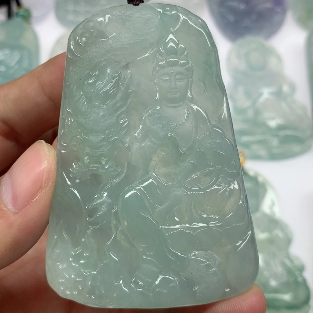 翡翠颈饰未镶嵌御龙观音